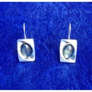 Vintage Signed KC Kenneth Cole Designer Silvertone and Blue Cat's Eye French Hoo